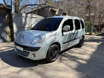 Авто Renault Kangoo Passenger 2010 № 8848348
