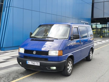Авто Volkswagen Transporter 2000 № 8848451
