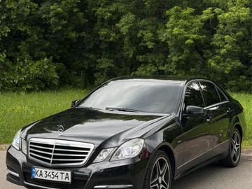 Авто Mercedes 220 2012 № 8848541