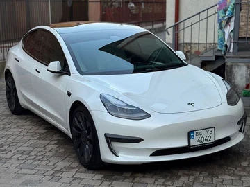 Авто Tesla Model 3 2021 № 8848612