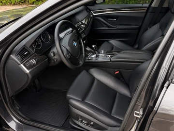 Авто BMW 5 Серия 2011 № 8848673