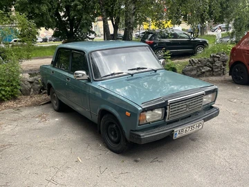 Авто ВАЗ 2107 2004 № 8848740