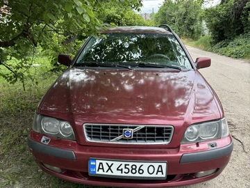 Авто Volvo V40 Kombi 2004 № 8849090