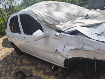 Авто Renault 4 2007 № 8849294