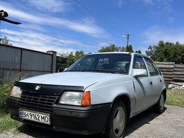 Авто Opel Kadett 1988 № 8849316
