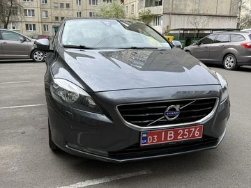 Авто Volvo V40 Kombi 2013 № 8849398
