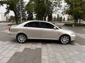 Авто Toyota Avensis 2003 № 8849403
