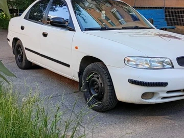 Авто Daewoo Nubira 2000 № 8849621
