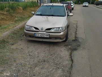 Авто Renault Megane 1998 № 8849894