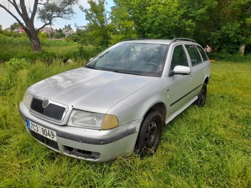 Авто Skoda Octavia 2002 № 8850004