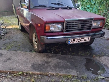 Авто ВАЗ 2107 2002 № 8850024