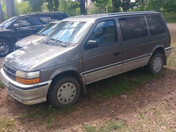 Авто Chrysler Voyager 1993 № 8850025