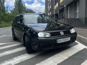 Авто Volkswagen Golf 1999 № 8850147