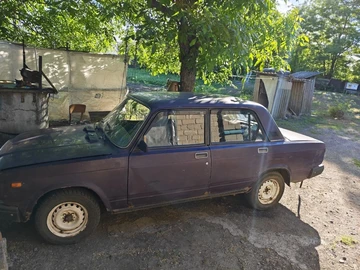 Авто ВАЗ 2107 2004 № 8850327