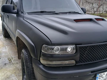Авто Chevrolet Suburban 2000 № 8850381