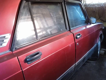 Авто ВАЗ 2107 1995 № 8850705