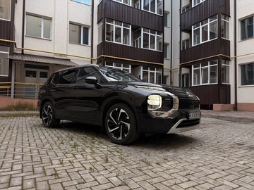Авто Mitsubishi Outlander 2024 № 8851128