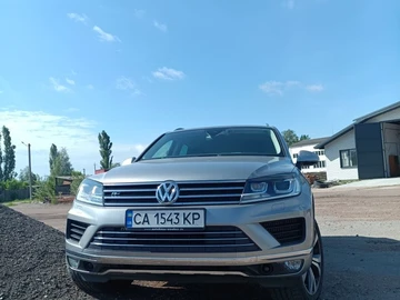 Авто Volkswagen Touareg 2018 № 8851505