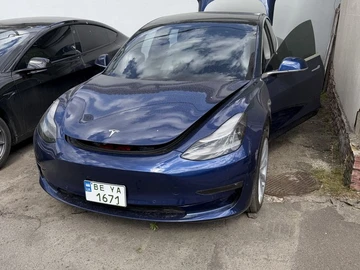 Авто Tesla Model 3 2019 № 8851768