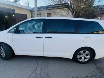 Авто Toyota Sienna 2015 № 8852125