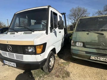 Авто Mercedes T-Mod  1989 № 8852129