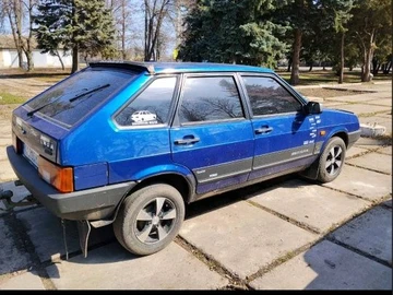 Авто ВАЗ 2109 2000 № 8852157