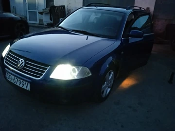 Авто Volkswagen Passat Variant 2003 № 8852262