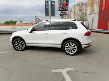 Авто Volkswagen Touareg 2016 № 8852270