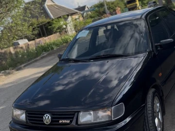 Авто Volkswagen Passat Sedan 1994 № 8852380