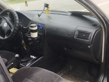 Авто Volkswagen Golf 1999 № 8852430