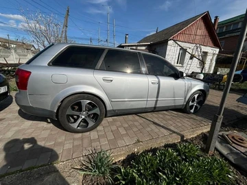 Авто Audi A4 2001 № 8852439
