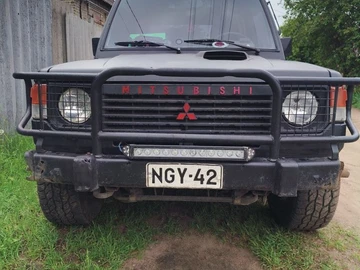 Авто Mitsubishi Montero 1990 № 8853130