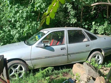 Авто Opel Vectra 1991 № 8853187