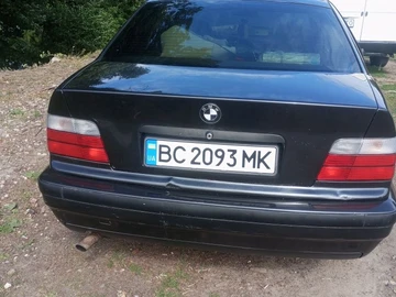 Авто BMW 3 Серия 1993 № 8853191