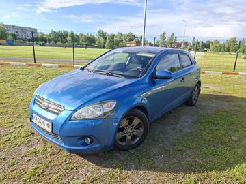 Авто KIA Cee X27 D 2010 № 8853309