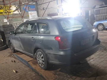Авто Toyota Avensis 2003 № 8853477