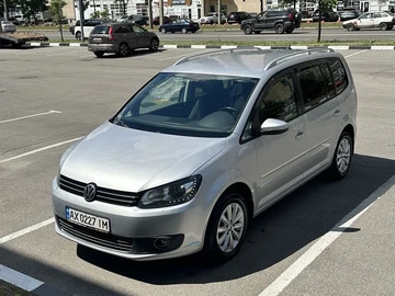 Авто Volkswagen Touran 2013 № 8853703