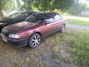 Авто Opel Vectra 1992 № 8853714