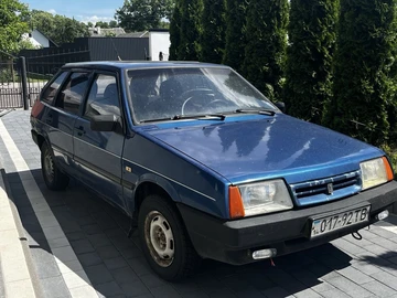 Авто ВАЗ 2109 1999 № 8853909
