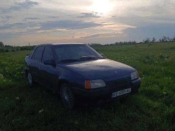 Авто Opel Kadett 1987 № 8853924