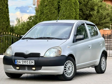 Авто Toyota Yaris 2003 № 8854093
