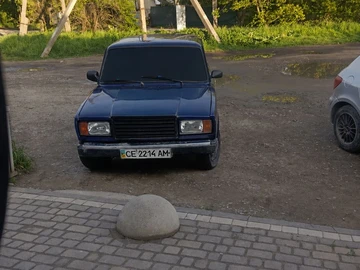 Авто ВАЗ 2107 1992 № 8855400