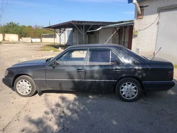 Авто Mercedes E Серия 1993 № 8855409