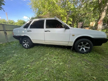 Авто ВАЗ 21099 1992 № 8855418