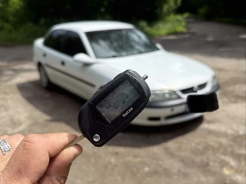 Авто Opel Vectra 2000 № 8855468
