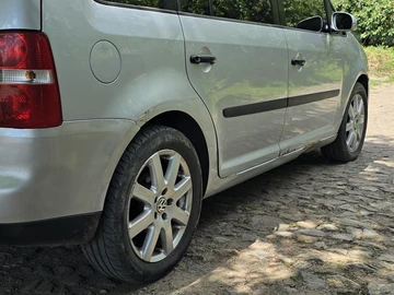 Авто Volkswagen Touran 2003 № 8855517