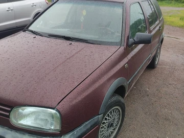 Авто Volkswagen Golf 2000 № 8855953