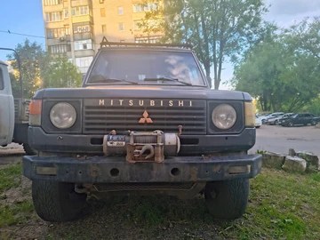 Авто Mitsubishi Pajero 1990 № 8855965