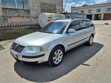 Авто Volkswagen Passat Variant 2002 № 8855984