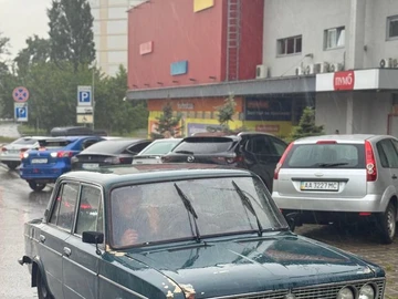 Авто ВАЗ 2103 1983 № 8856383